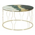 Glamour konferenčný stolík Zeren v okrúhlom tvare s vrchnou doskou zo skla s mramorovým dizajnom v zelenej farbe a nohou z kovu v zlatej farbe z vertikálnych ohnutých tyčí