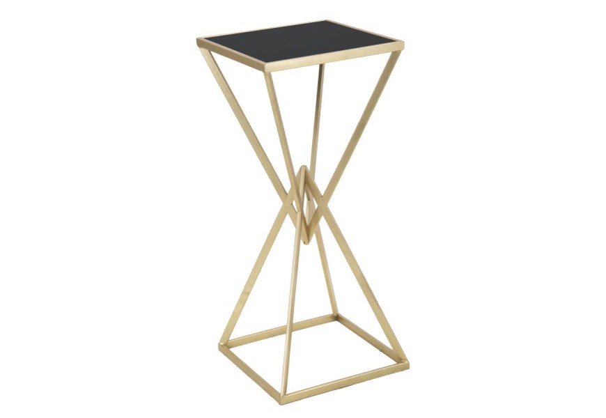 Sklenený glamour príručný stolík Triangolo Oro s podstavou z kovu v zlatej farbe s dizajnom dvoch prelínajúcich sa pyramíd a štvorcovou vrchnou doskou z čierneho skla