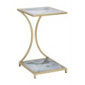 Glamour príručný stolík Aurelio s moderným mramorovým dizajnom na sklenených doskách a elegantnou zlatou kovovou konštrukciou s poličkou