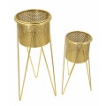 Glamour sada okrúhlych kovových zlatých kvetináčov Lemio s perforovanými vzormi s trojnohými stojanmi 46 cm 