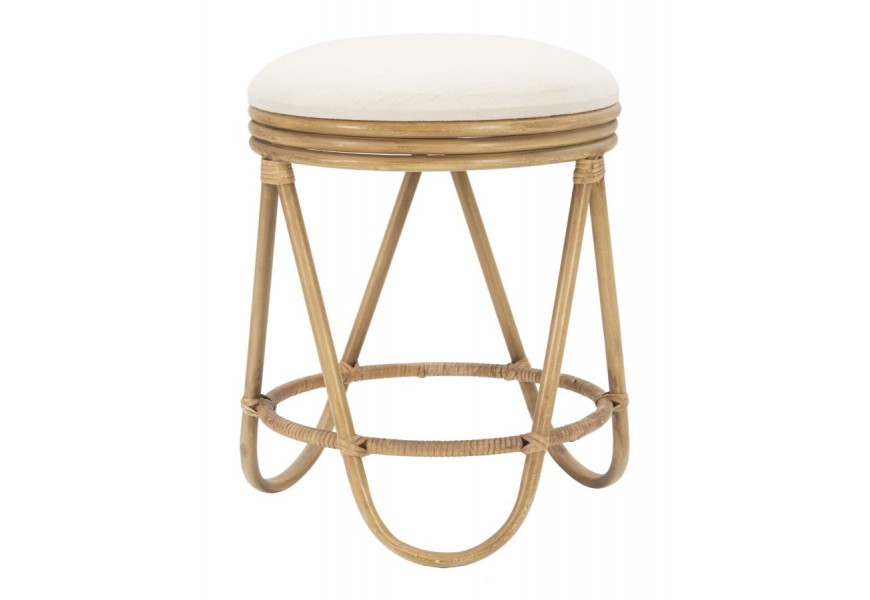 Etno taburetka Lania v okrúhlom tvare s poťahom v bielej farbe s čalúnením s konštrukciou z kovu s ratanovým dizajnom v hnedej farbe