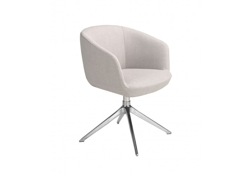 Moderná minimalistická jedálenská stolička Forma Moderna bočnými opierkami a otočnou kovovou nohou so štvorramennou podstavou v lesklom chrómovom prevedení s čalúneným sedadlom s poťahom z textilu v oblačnej sivej farbe