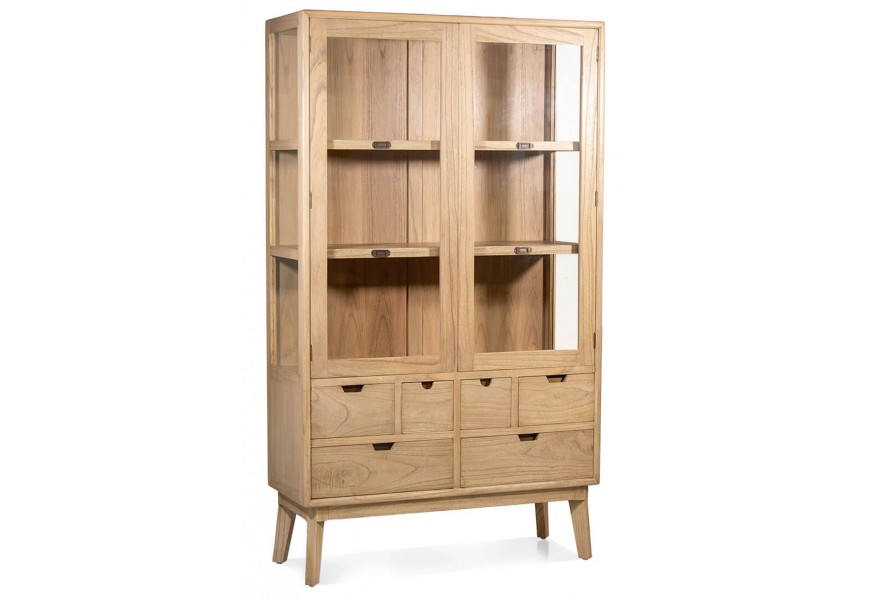 Severská dizajnová vitrína Bergen z masívneho dreva mindi so sklenenými dvierkami a bronzovými detailmi na dvoch policiach so zásuvkami rôznych veľkostí v spodnej časti