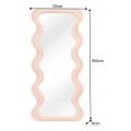Dizajnové art deco nástenné zrkadlo Swan s vlnitým obdĺžnikovým pastelovo marhuľovo oranžovým rámom 160 cm