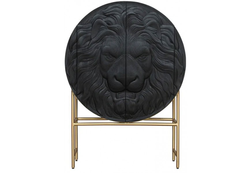 Glamour luxusná okrúhla barová skrinka Simba z masívneho mangového dreva s dvoma dvierkami v čiernej farbe s efektom spáleného dreva s reliéfom s motívom hlavy leva so zlatými kovovými nožičkami