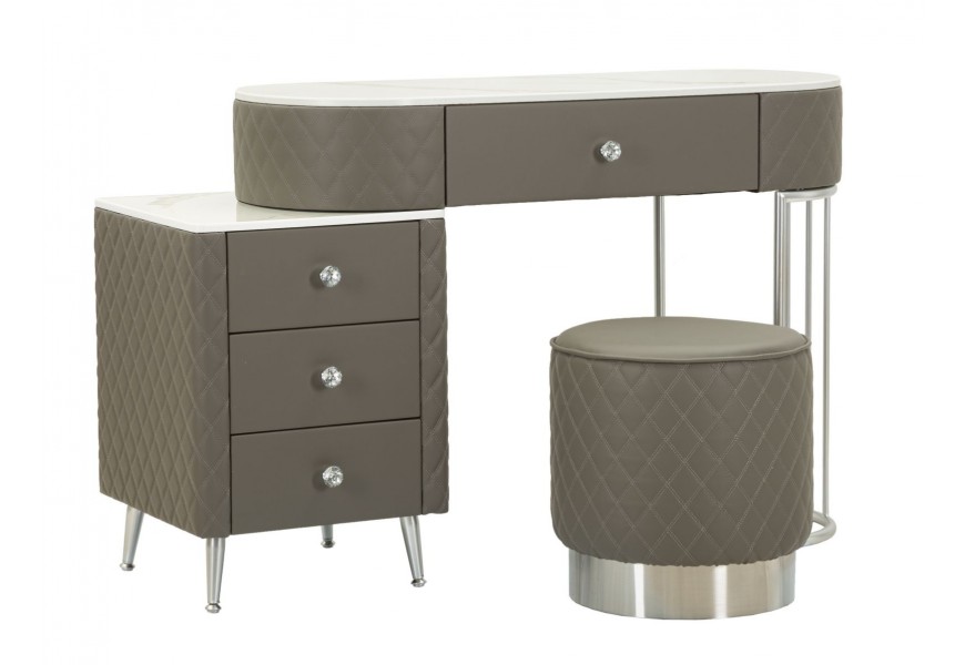 Art Deco elegantná toaletná zostava Glamia Tapise s diamantovým vzorom s hnedo sivým čalúnením z ekokože so širokou zásuvkou a tromi úložnými priehradkami na striebornej podstave