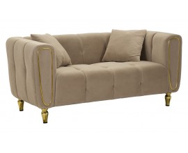 Dizajnová glamour sedačka Celestia so svetlým hnedým zamatovým poťahom a zlatými detailmi 155 cm