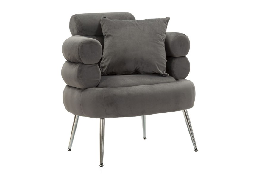 Dizajnové glamour sivé zamatové kreslo Taglia s penovým čalúnením a opierkou z troch valcovitých prvkov s jedným štvorcovým vankúšom s penovým čalúnením a nožičkami z kovu v lesklom chrómovom prevedení