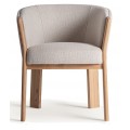 Luxusná škandinávska a moderná jedálenská stolička Naria s béžovým látkovým poťahom a dubovými nožičkami 75 cm