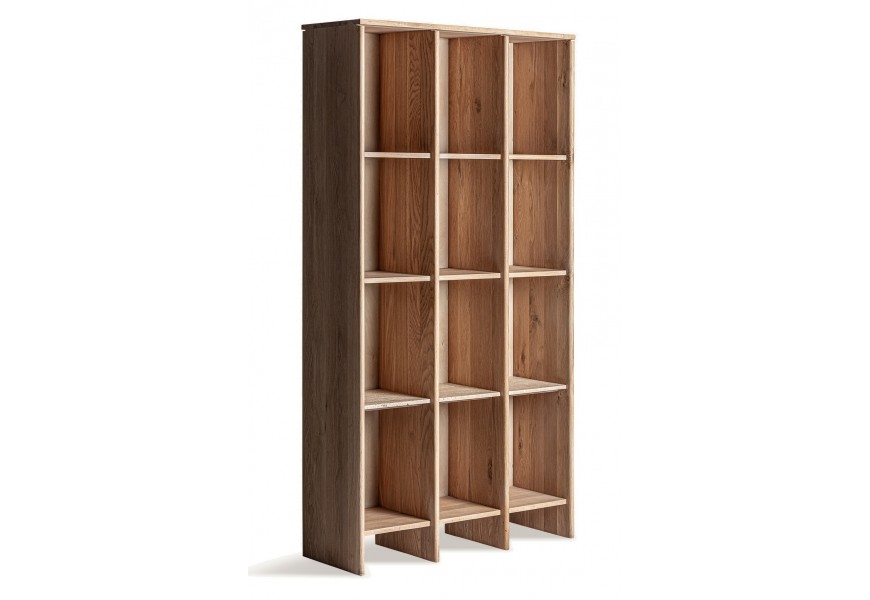 Luxusná minimalistická knižnica Naria obdĺžnikového tvaru z masívneho hnedého dubového dreva so zachovanou prírodnou textúrou so štyrmi policami s nožičkami