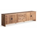 Rustikálny TV stolík Lilia v obdĺžnikovom tvare z masívneho dreva v hnedej farbe so štyrmi dvierkami a zásuvkami s prírodným vzhľadom s kovovými visiacimi úchytkami