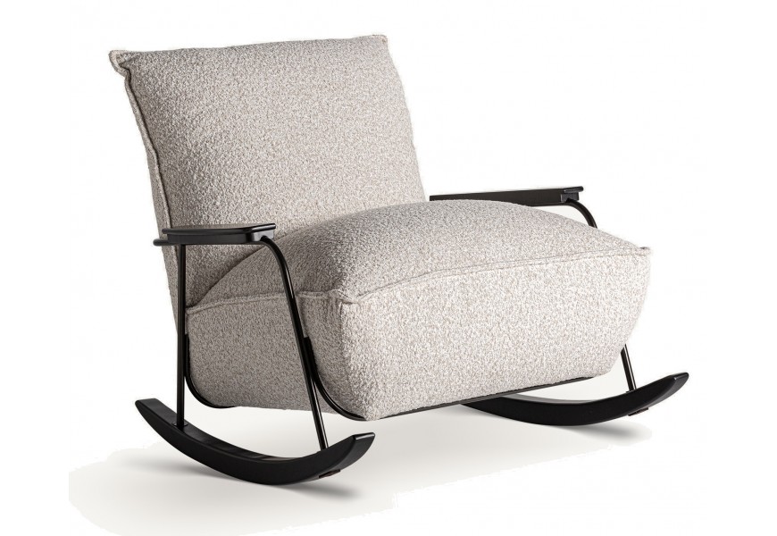 Luxusné čalúnené  bouclé industriálne hojdacie kreslo Miria so sivým poťahom s čiernou kovovou konštrukciou 96 cm