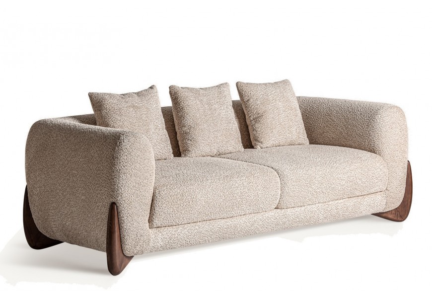 Luxusn&aacute; modern&aacute; b&eacute;žov&aacute; trojmiestna sedačka Luvino obdĺžnikov&eacute;ho tvaru s nožičkami z mas&iacute;vneho jaseňov&eacute;ho dreva 220 cm 