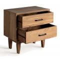 Luxusn&yacute; vidiecky mas&iacute;vny hned&yacute; obdĺžnikov&yacute; nočn&yacute; stol&iacute;k Trevor s dvomi z&aacute;suvkami s v&yacute;raznou &scaron;trukt&uacute;rou letokruhov 61 cm