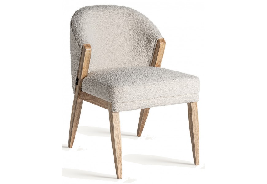 Luxusné škandinávske kreslo Brilon s atypickými opierkami z masívneho dreva v hnedej farbe s bouclé poťahom v bielej farbe