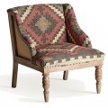 Luxusný etno vzorované čalúnené kreslo Luris s jutovým poťahom v zemitých farbách s dekoratívnym vzorom z masívneho hnedého dreva s kovovými nitmi