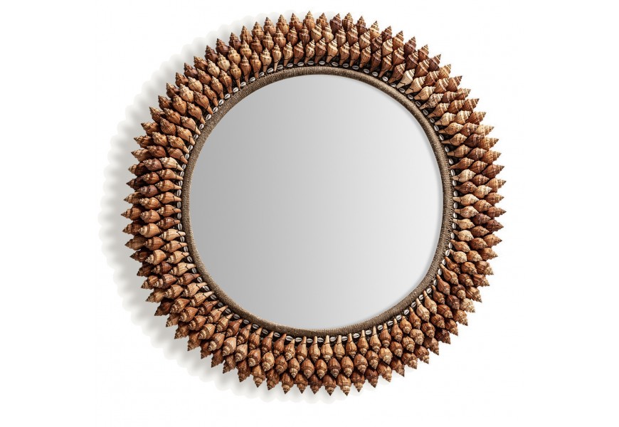 Luxusné etno okrúhle nástenné zrkadlo Missie s rámom z mušlí v hnedej farbe 104 cm