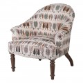 Luxusné retro kreslo Misaj s čalúnením a bavlneným poťahom s béžovým poťahom s lesným motívom stromov a masívnymi mangovými nožičkami s vyrezávaním v hnedej farbe
