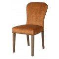 Štýlová koloniálna čalúnená jedálenská stolička Zorana so zamatovým hnedo oranžovým poťahom a hnedými masívnymi nožičkami 92 cm