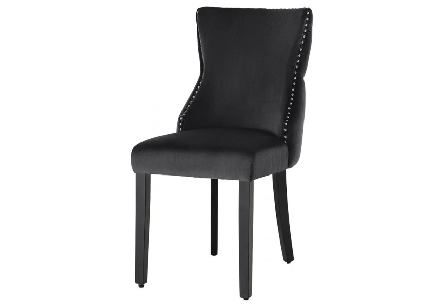 Klasická čierna jedálenská stolička Modern Barrock so zamatovým poťahom a prešívaným operadlom v štýle chesterfield so striebornými dekoračnými nitmi a klopadlom v tvare hlavy leva