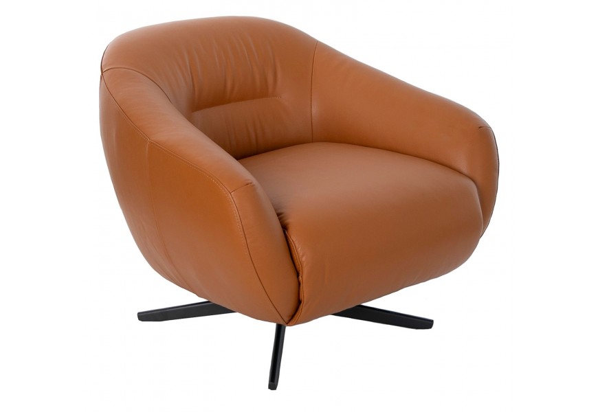 Luxusné kožené hnedé čalúnené kreslo Vita Naturale so zaoblenou zadnou časťou a nízkymi opierkami na ruky s otočnou podstavou z nehrdzavejúcej ocele v čiernej farbe so štyrmi ramenami
