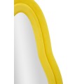 Moderné dizajnové nástenné zrkadlo Wavey s atypickým vlnitým tvarom a žltým semišovým poťahom 160 cm