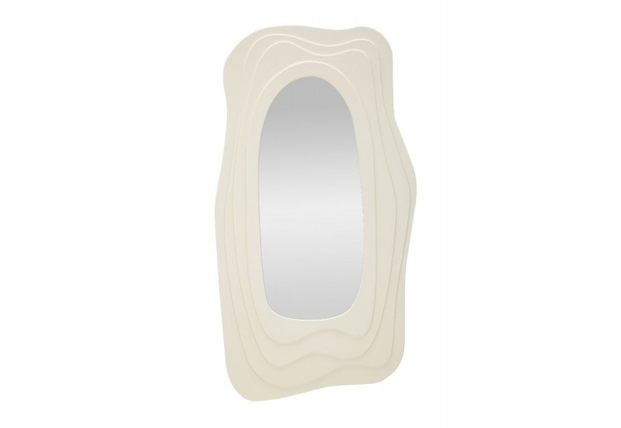 Moderné závesné obdĺžnikové nástenné zrkadlo Landa s dreveným rámom v krémovej farbe s vrstveným vlnitým dizajnom a organickým tvarom