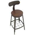 Štýlová industriálna barová stolička Glady s kovovou konštrukciou a okrúhlym sedadlom z tmavohnedého masívneho dreva 92 cm