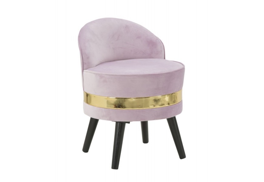 Dizajnové glamour nízke kreslo Laurentia s okrúhlou sedacou časťou s horizontálnym lesklým zlatým detailom a zaoblenou opierkou s poťahom zo zamatu v svetlej ružovej farbe so šikmými nožičkami v čiernej farbe