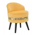 Dizajnová glamour žltá čalúnená zamatová taburetka Laurentia s nízkou opierkou a okrúhlym sedadlom so zaltým kovovým horizontálnym pásom s poťahom zo zamatu a čiernymi šikmými nohami