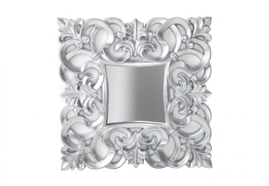 Zámocká nástenná dekorácia Anchor v podobe striebornej kovovej kotvy s hladkým chrómovým povrchom a otvormi na zavesenie