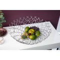 Moderná okrúhla strieborná kovová dekoračná misa Weave v atypickom dizajne kovovej siete 45 cm