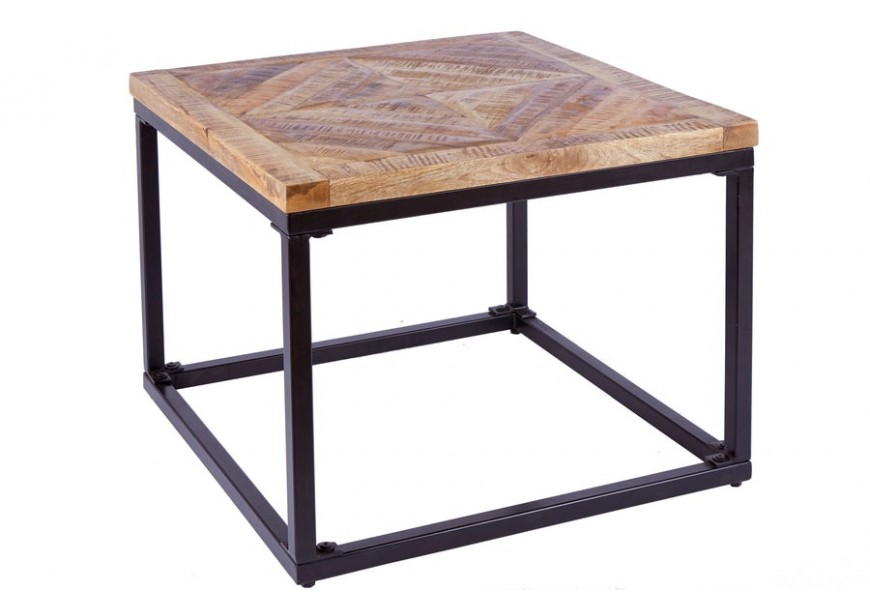 Etno štvorcový príručný stolík Frida z masívneho dreva sparketovým dizajnom vrchnej dosky a čiernou kovovou konštrukciou 60 cm
