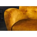 Art deco kreslo Bolte s horčicovým žltým zamatovým poťahom a vysokou chrbtovou opierkou s dizajnom ušiaka 106 cm