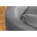 Moderná sivá zaoblená päťmiestna sedačka Jina s bouclé poťahom a vankúšmi so štvorcovým tvarom 330 cm