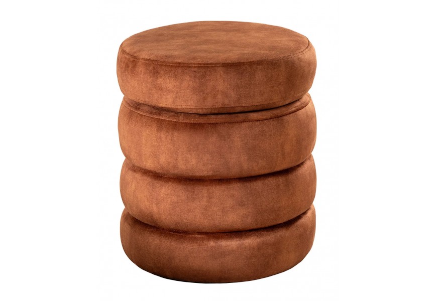 Moderná čalúnená hnedá okrúhla taburetka Eliana s horizontálnym prešívaním s dizajnom štyroch pásov s odnímateľným vekom a úložným priestorom so zamatovým poťahom