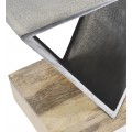 Dizajnový industriálny obdĺžnikový príručný stolík Pharo s trojuholníkovou sivou kovovou konštrukciou a drevenou podstavou 44 cm