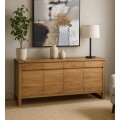Moderný obdĺžnikový príborník Lilia z masívneho teakového dreva v hnedej farbe so štyrmi zásuvkami a štyrmi dvierkami 170 cm
