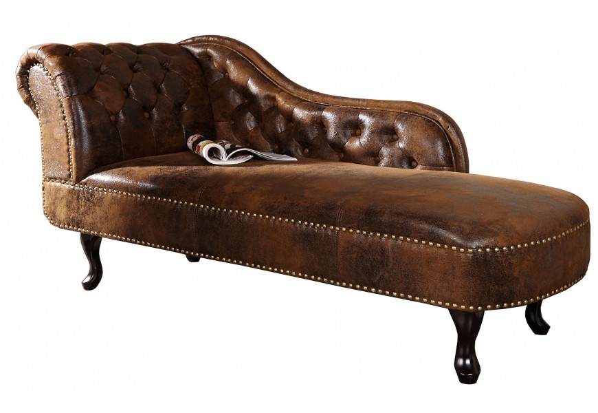 Vintage leňoška s imitáciou kože v hnedej farbe s prešívaným operadlom a drevenými nožičkami