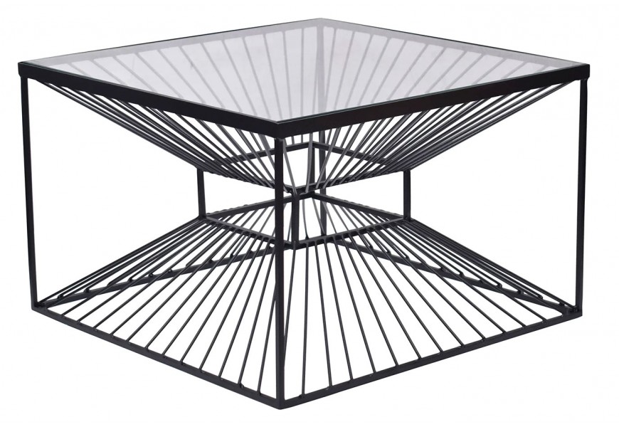 Štvorcový príručný stolík s čiernou kovovou konštrukciou v geometrickom dizajne a sklenenou doskou v modernom industriálnom štýle