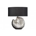 Dizajnová stolná lampa Alexa so striebornou podstavou v tvare mušle a s čiernym okrúhlym tienidlom