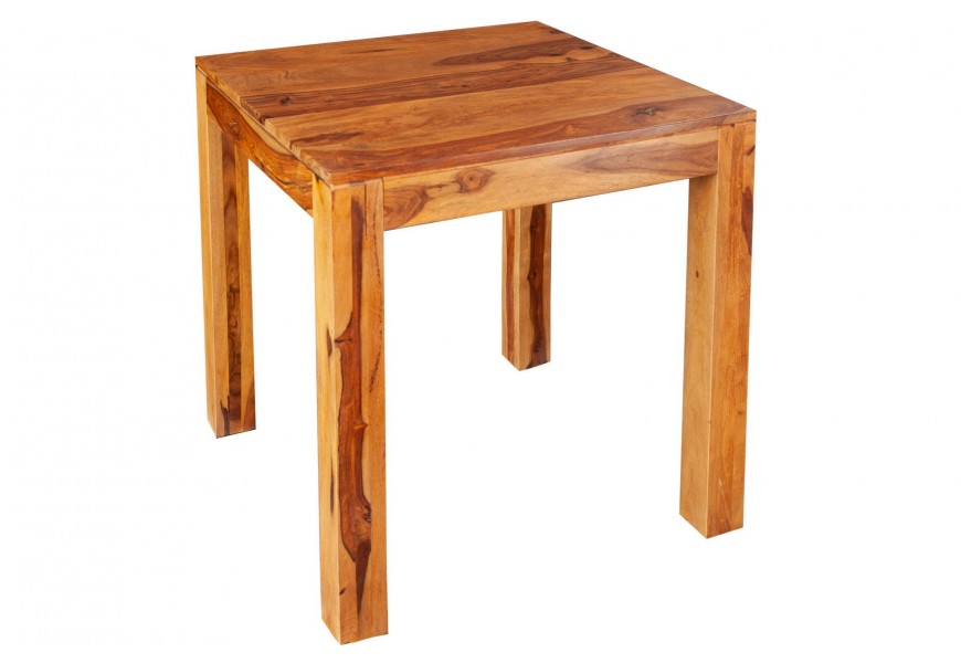 Moderný masívny príručný stolík v štvorcovom tvare s výraznou kresbou dreva a hnedým povrchom