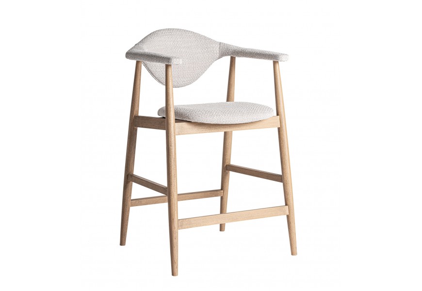 Luxusná moderná čalúnená barová stolička Elmar s oválnou chrbtovou opierkou a opierkami na ruky s poťahom s výrazným tkaním v melírovanej svetlej sivej farbe s drevenou konštrukciou z masívneho bukového dreva v naturálnej svetlej hnedej farbe s výraznou kresbou letokruhov