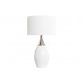 Moderná stolová lampa s bielym valcovým tienidlom a lesklým keramickým podstavcom v tvare kvapky s kovovým detailom v striebornom odtieni
