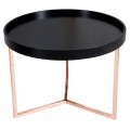 Moderný okrúhly príručný stolík s čiernou doskou a kovovou podstavou v medenom odtieni