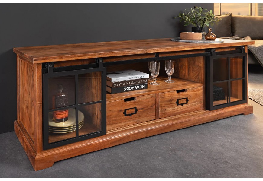 Štýlová industriálny masívny hnedý TV stolík Woodcut s dvomi presklenými posuvnými kovovými dvierkami a dvomi zásuvkami 165 cm 