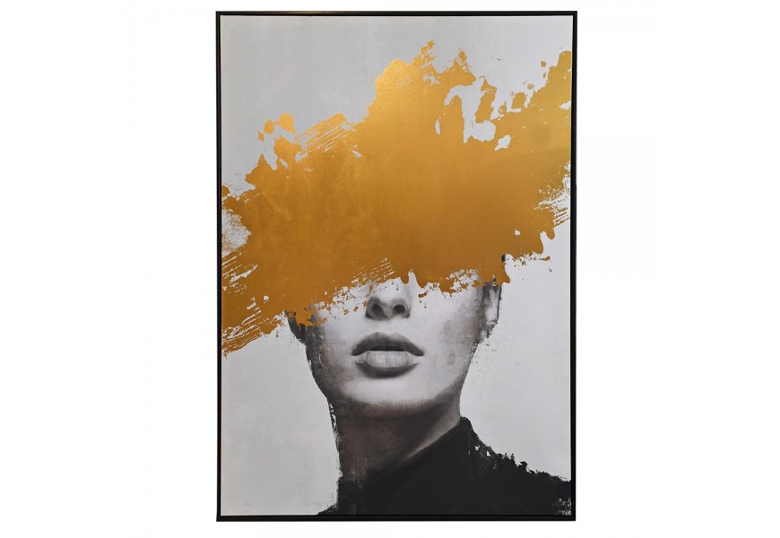 Glamour obdĺžnikový závesný obraz Vision s portrétom ženy so sivým pozadím a prekrytými očami zlatou farbou v čiernom tenkom ráme