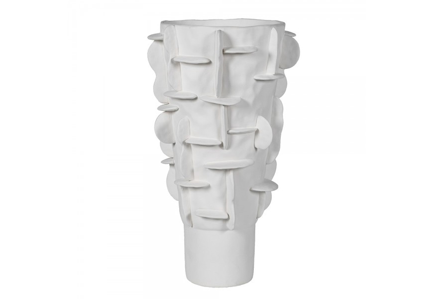 Glamour vysoká porcelánová váza Saphira v bielej farbe s okrúhlym tvarom s plastickými výbežkami usporiadanými horizontálne a vertikálne po celom povrchu vhodná na suché alebo umelé rastliny