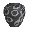 Veľká moderná čierna porcelánová vzorovaná váza Loop zaobleného tvaru s okrúhlym hrdlom s textúrovaným povrchom s dekoratívnymi kružnicami