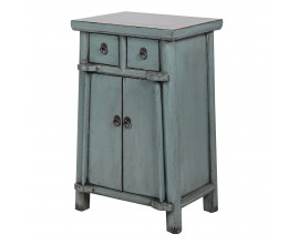 Vintage nočný stolík Castello v obdĺžnikovom tvare z recyklovaného dreva v modrej farbe s dvomi zásuvkami a dvojdverovou skrinkou s mosadznými kovovými úchytkami